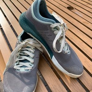Reebok Nano 9 -size 9.5 CrossFit shoes- EUC